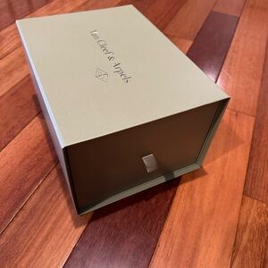 Van Cleef & Arpels green gift box